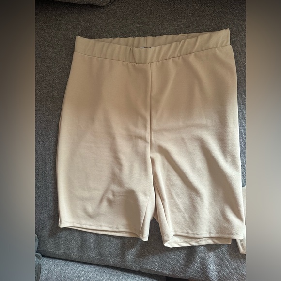 Workaholic Babe Short Set - Stone - Picture 4 of 5